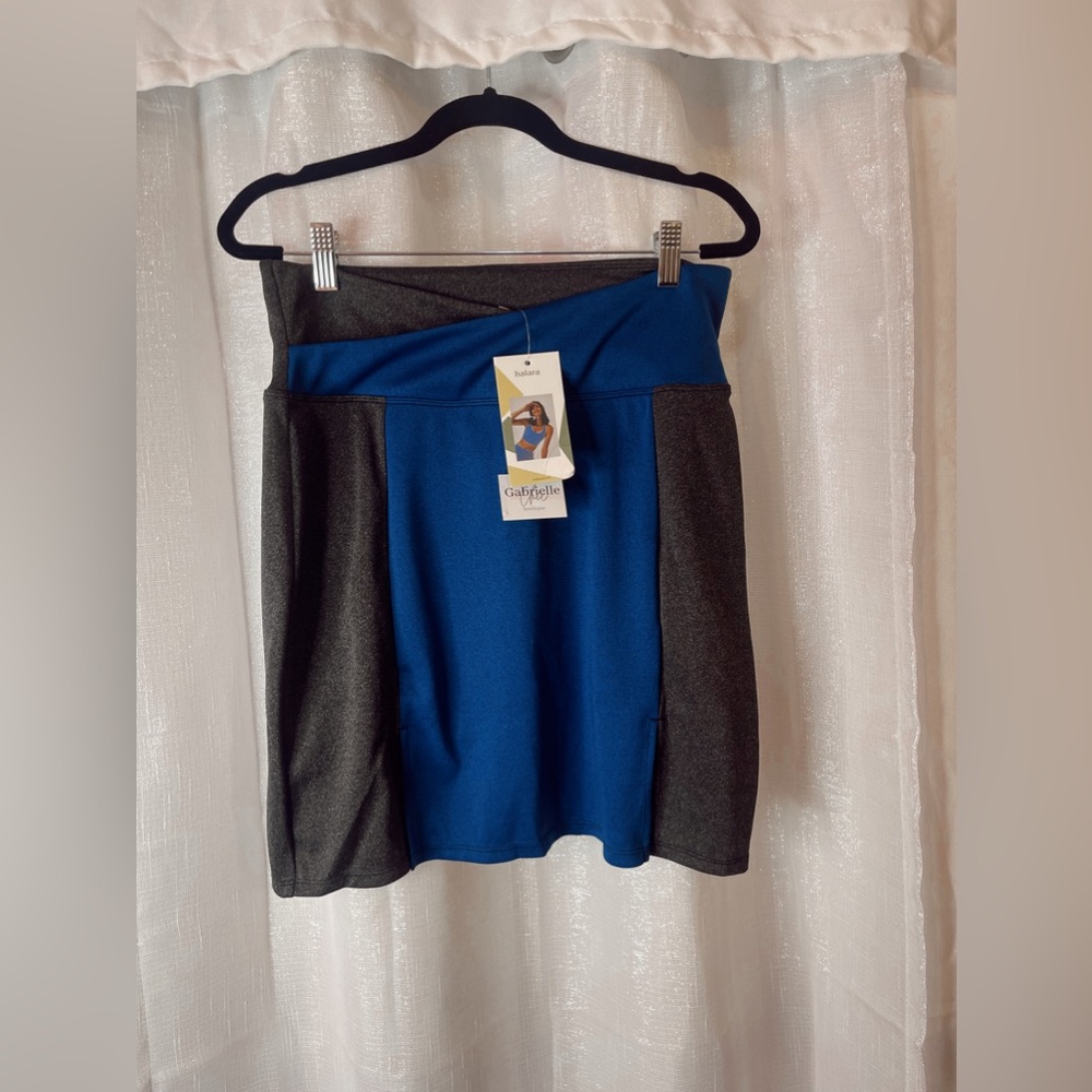 HALARA SKORT